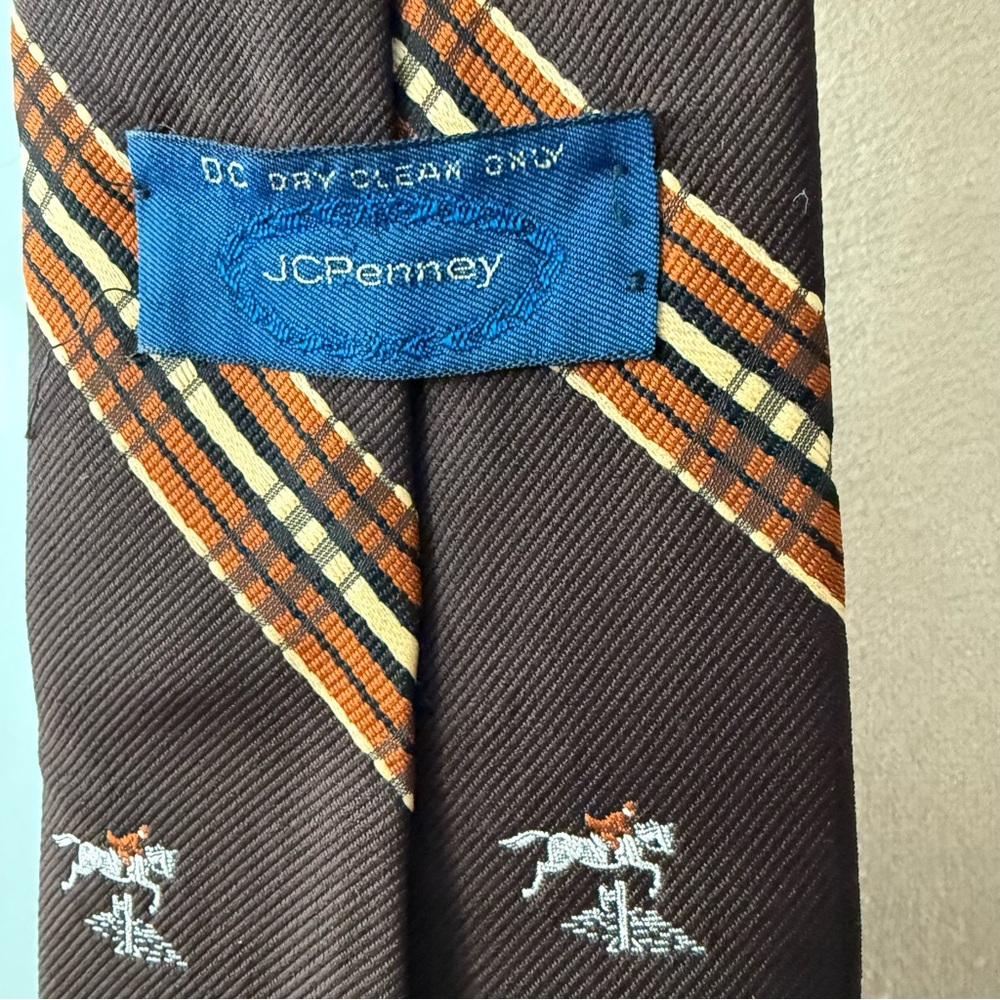 🐎 Vintage 1970s JCPenney Equestrian Wide Necktie Brown Plaid Horse Motif - Picture 6 of 7